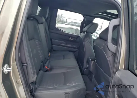 2025 Toyota Tacoma Double Cab z USA, uszkodzony, nr VIN 3TMLB5JN8SM132910